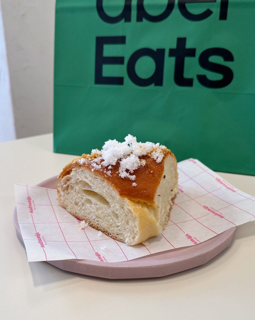 El Roscón de Reyes vs Panettone La dulce rivalidad navideña en España