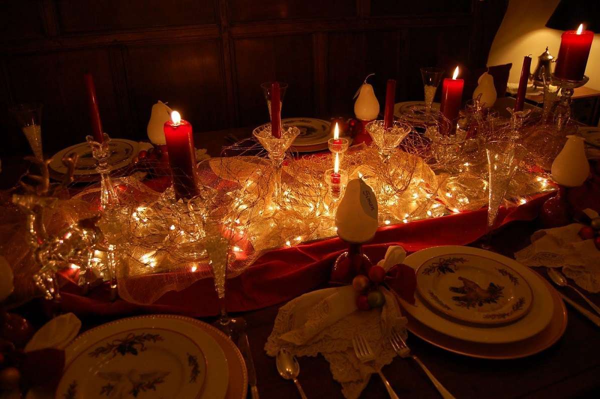 Ideas para hacer centros de mesa navideños con velas 8
