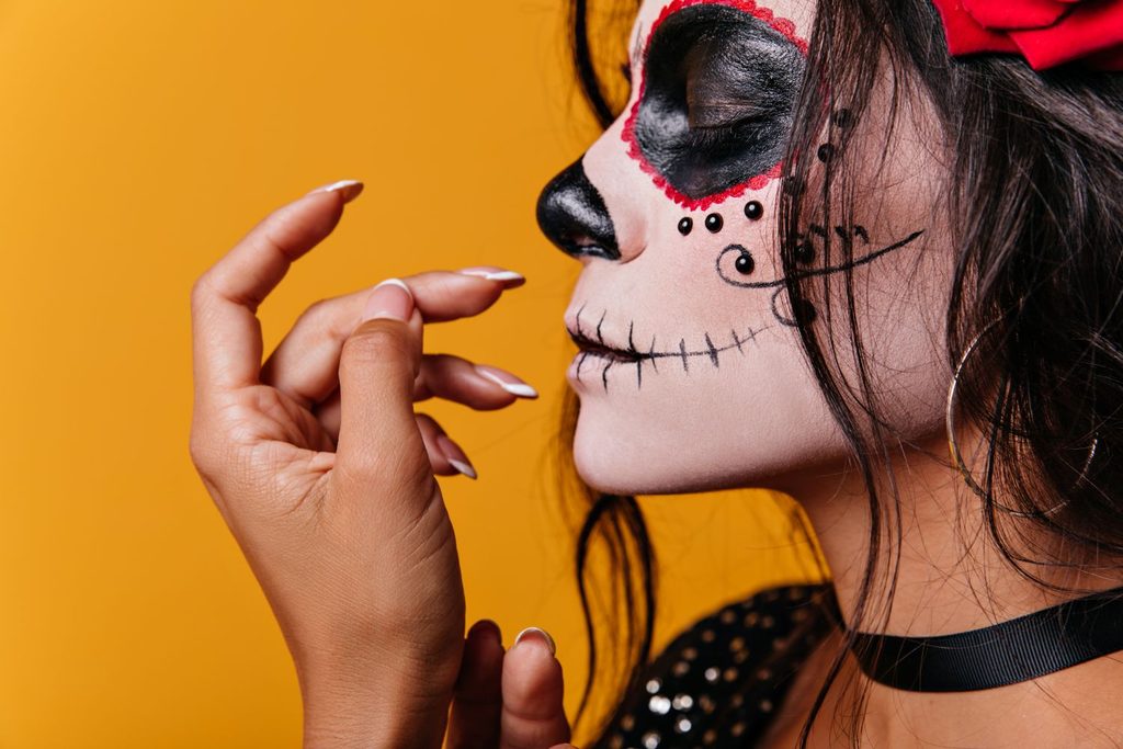 Maquillaje de Halloween: cinco looks fáciles y seguros para 2026 1 Maquillaje de Halloween