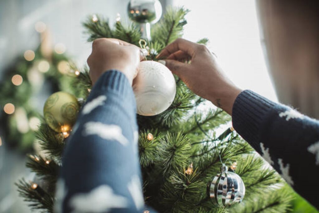 Claves para decorar el árbol de Navidad como un profesional 37